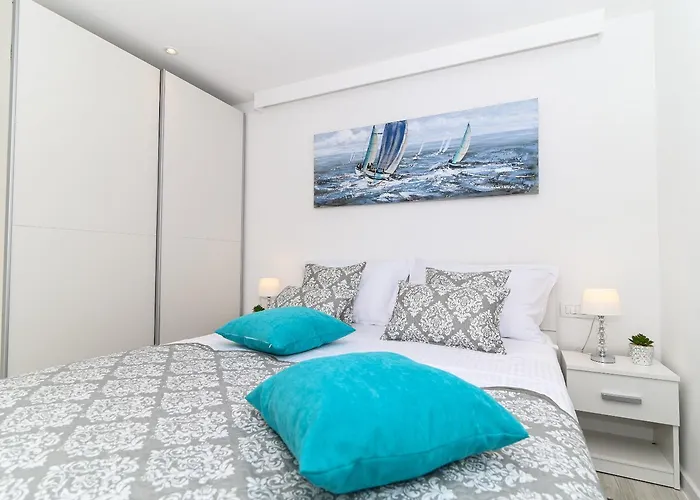 Sani Apartment Split